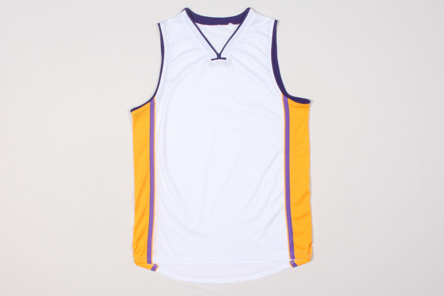 Basketbolnaya-forma-Los-Angeles-Lakers-13