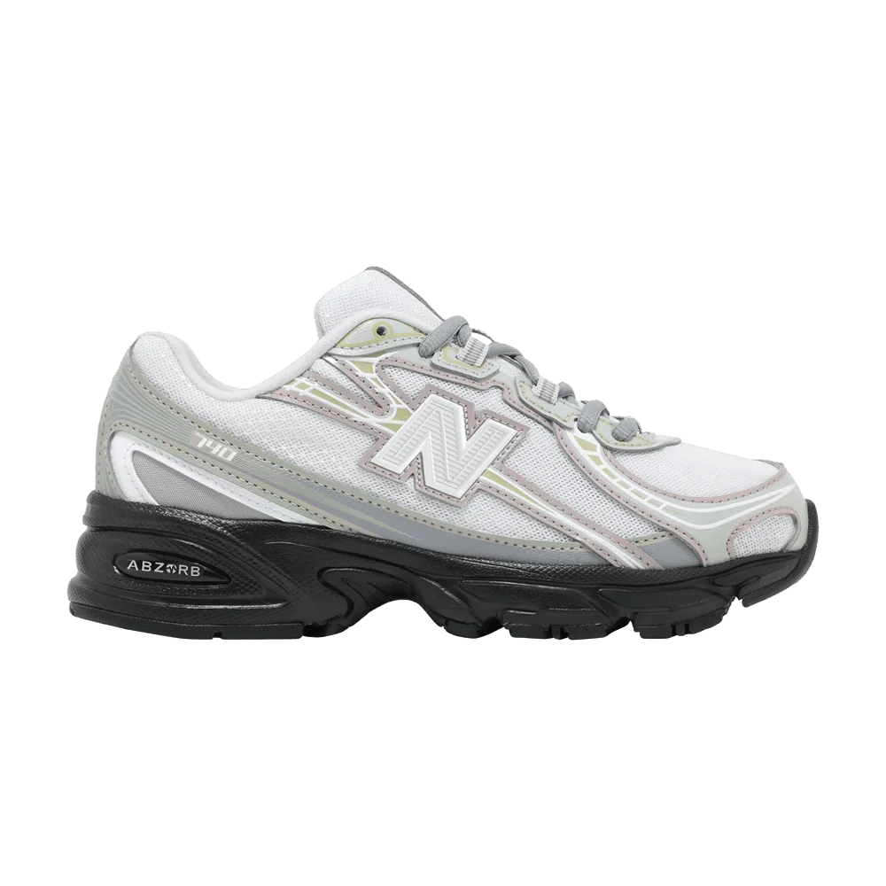 Krossovki-New-Balance-740-Silver-Metallic-Raincloud