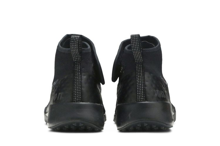 Кроссовки Nike Wmns Air Zoom Strong 2 Selfie 'Black Chrome'