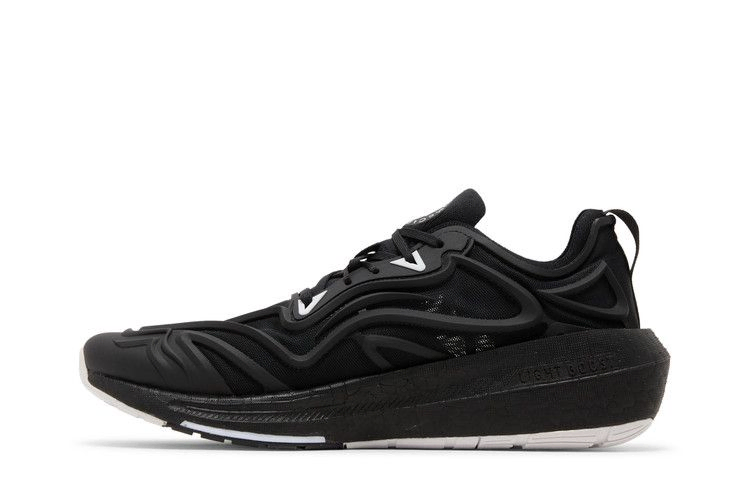 stella-mccartney-x-ultraboost-23-black-white-if0430_02