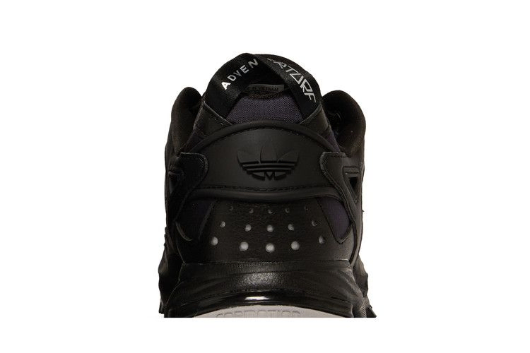 hyperturf-black-trace-grey-gx2022_06
