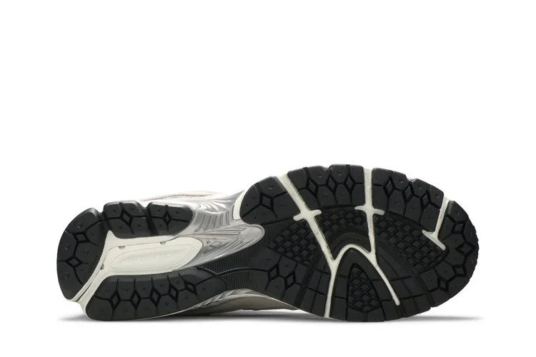 Кроссовки BAPE x New Balance 2002R 'Apes Together Strong - Grey Camo'