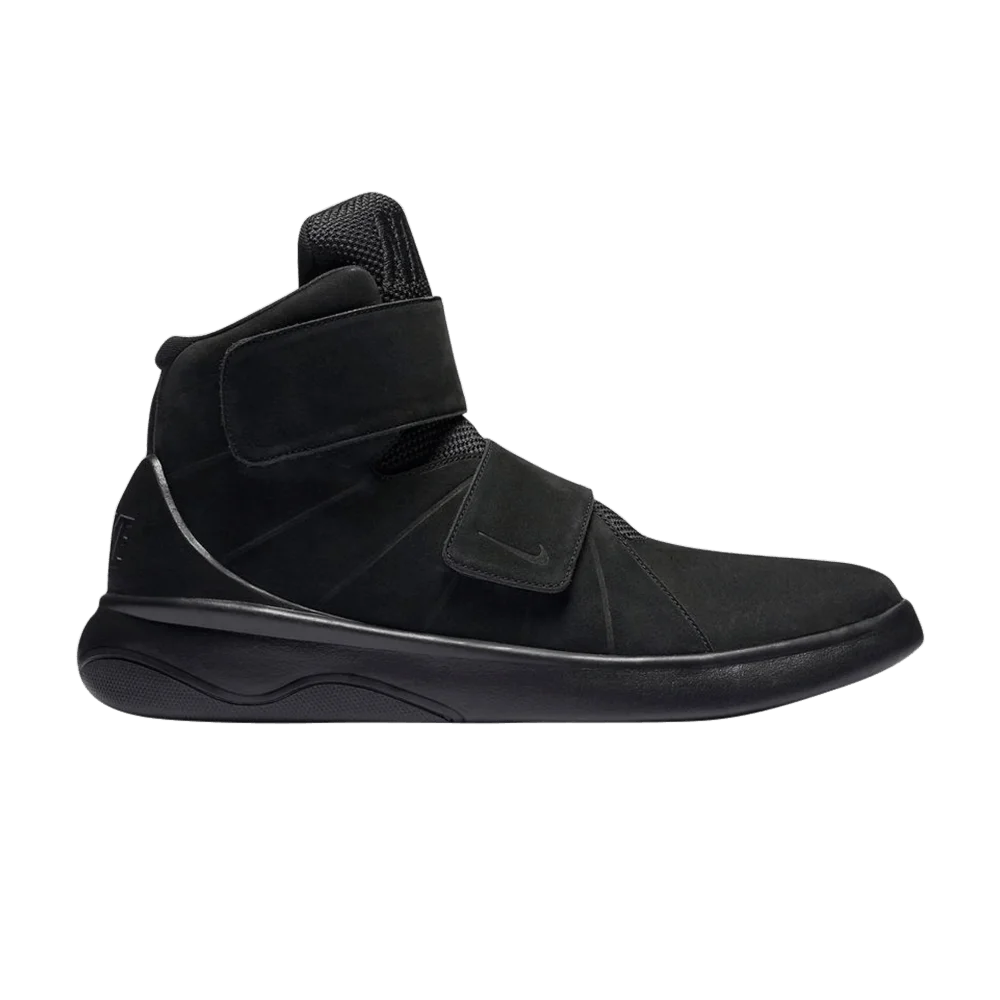 Krossovki-Nike-Marxman