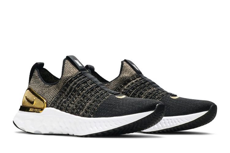 wmns-react-phantom-run-flyknit-2-premium-black-metallic-gold-cz4830-001_07