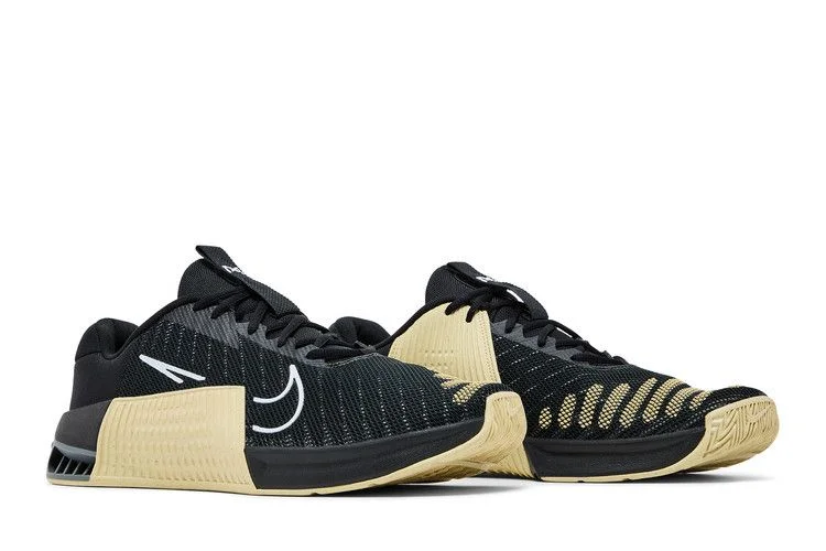 Krossovki-Nike-Metcon-9-TB-Black-Vegas-Gold-7