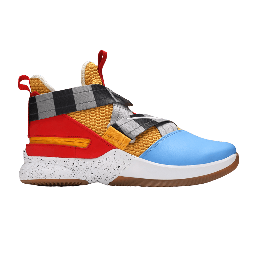 lebron-soldier-12-flyease-extra-wide-toy-story-av6372-700