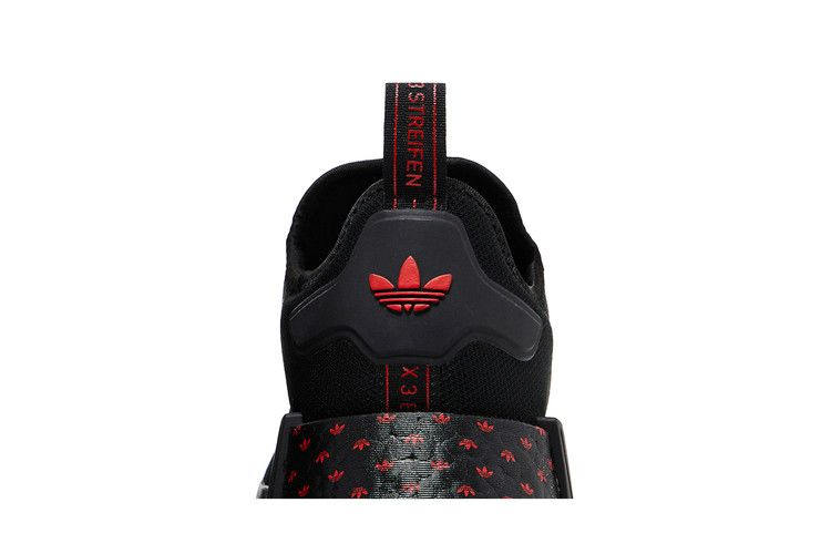 Кроссовки adidas NMD_R1 'Black Scarlet Trefoil Midsole'