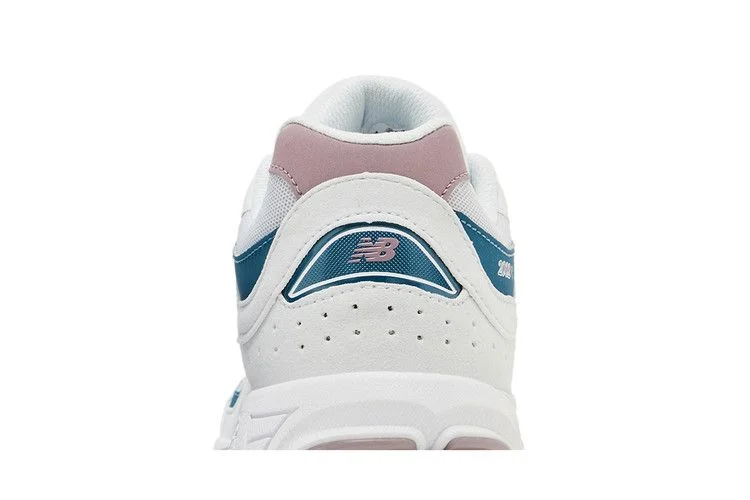 Кроссовки New Balance 2002R Big Kid 'Quartz Grey Ice Wine'