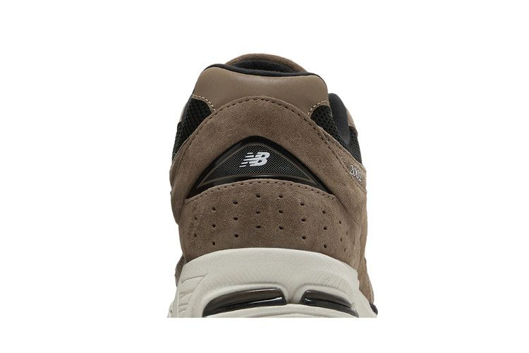 Кроссовки New Balance 2002R 'Driftwood Black'
