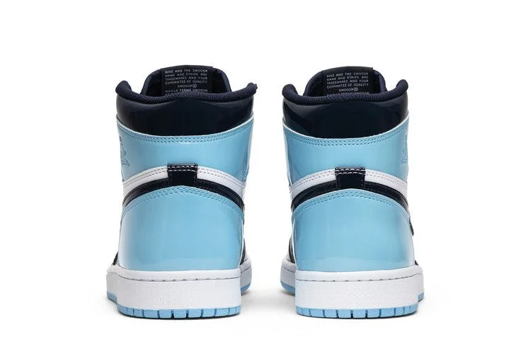 Кроссовки Wmns Air Jordan 1 Retro High OG 'Blue Chill'