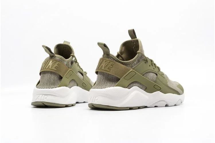 Krossovki-Nike-Air-Huarache-Run-Ultra-Prm-Trooper-3