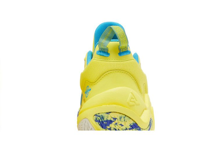 Кроссовки Nike Giannis Immortality 2 GS 'Yellow Strike Multi-Color'