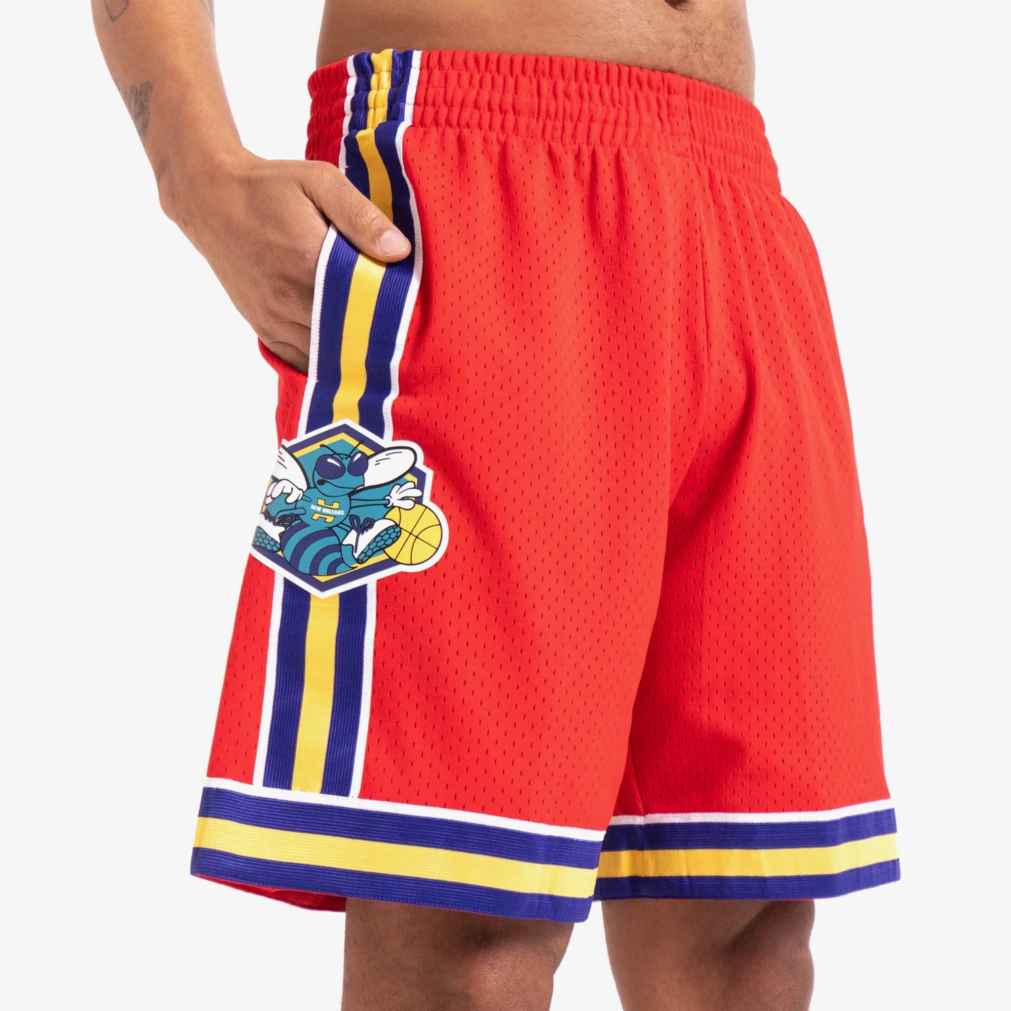 Mitchell-Ness-Oklahoma-City-Hornets-Valentines-Day-Swingman-NBA-Shorts-1