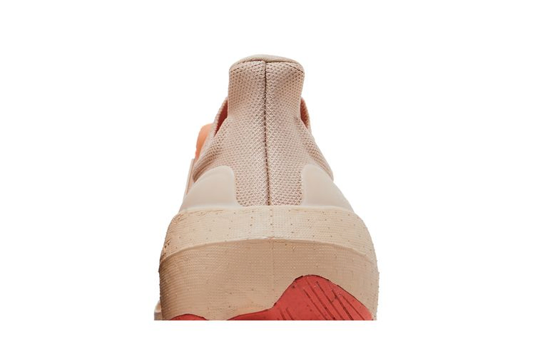 Кроссовки adidas UltraBoost Light 'Wonder Taupe'