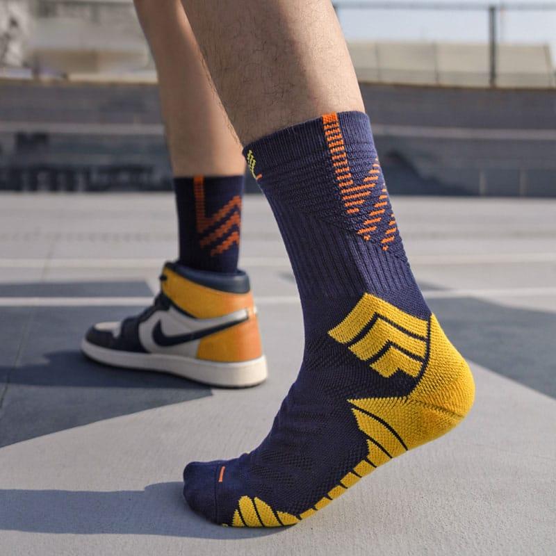 Ehot-Arrow-Navy-Quarter-Socks