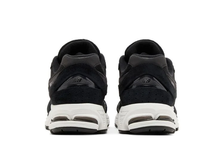 Кроссовки New Balance 2002R 'Black Gunmetal'