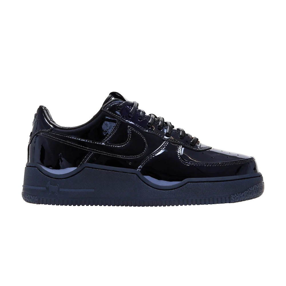 Krossovki-LeBron-James-x-Nike-Air-Force-1-Low-NYC