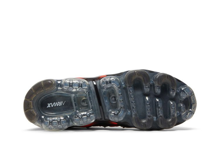 Кроссовки Nike Air VaporMax Plus 'Black Crimson Gradient'