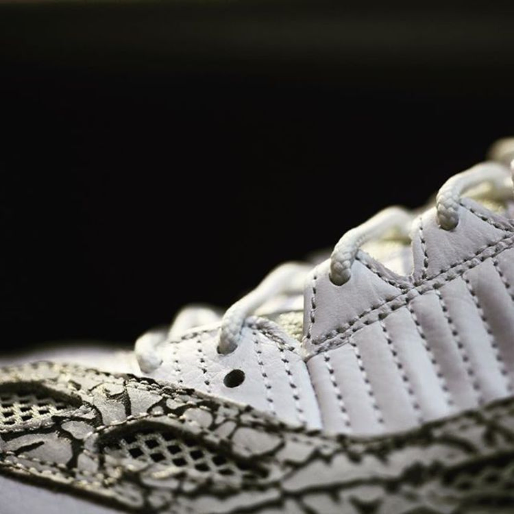 Кроссовки Air Jordan 11 Retro Low IE 'Cobalt' 2015