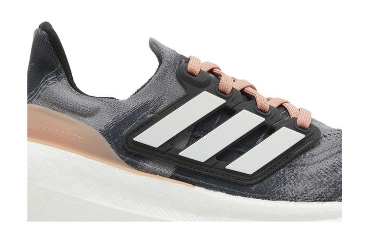 wmns-ultraboost-light-grey-wonder-clay-ie1745_01