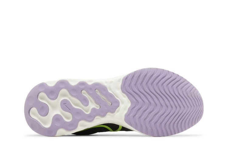 react-miler-3-anthracite-ghost-green-dd0490-005_03