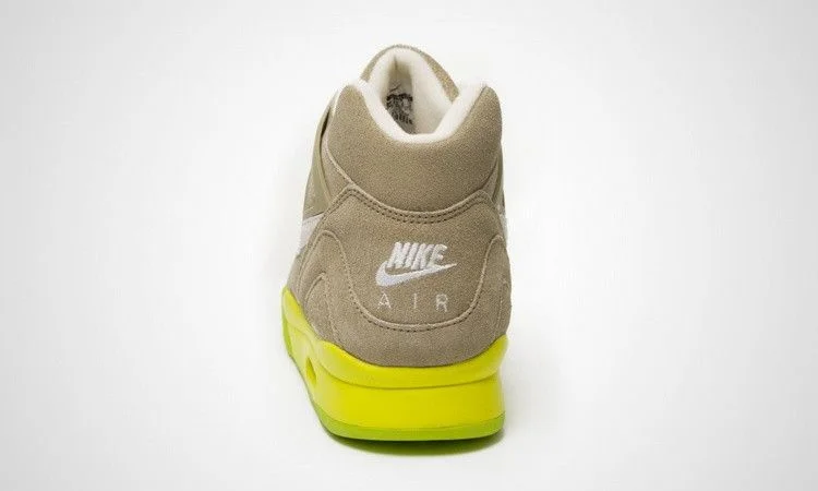 Krossovki-Nike-Air-Tech-Challenge-2-Suede-Bamboo-3