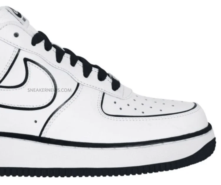 Krossovki-Nike-Air-Force-1-07-White-Black-2