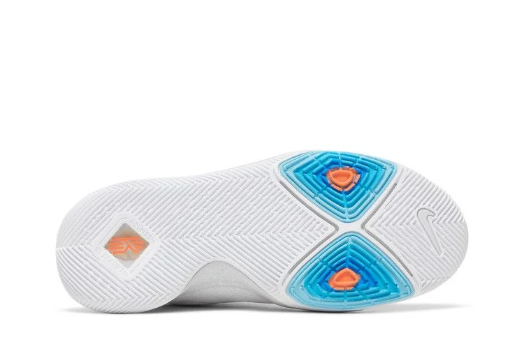 Krossovki-Nike-Kyrie-3-GS-Ivory-3