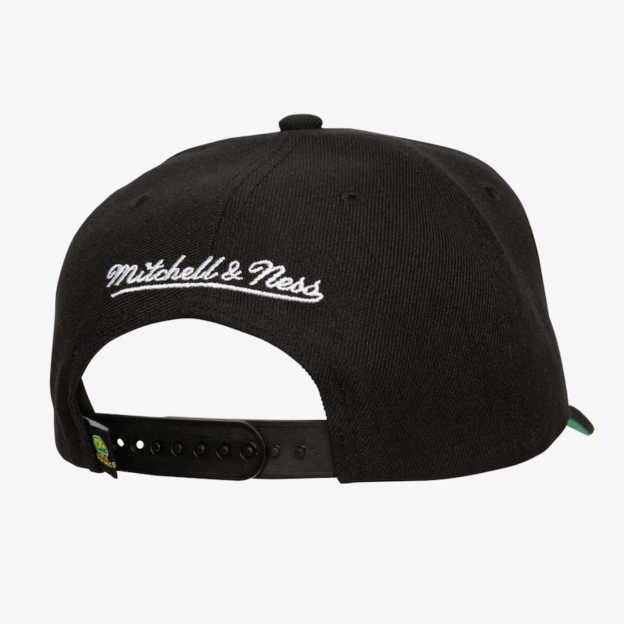 Mitchell-Ness-Black-Seattle-SuperSonics-Hardwood-Classics-Neon-Logo-Pro-Crown-Snapback-Hat-1