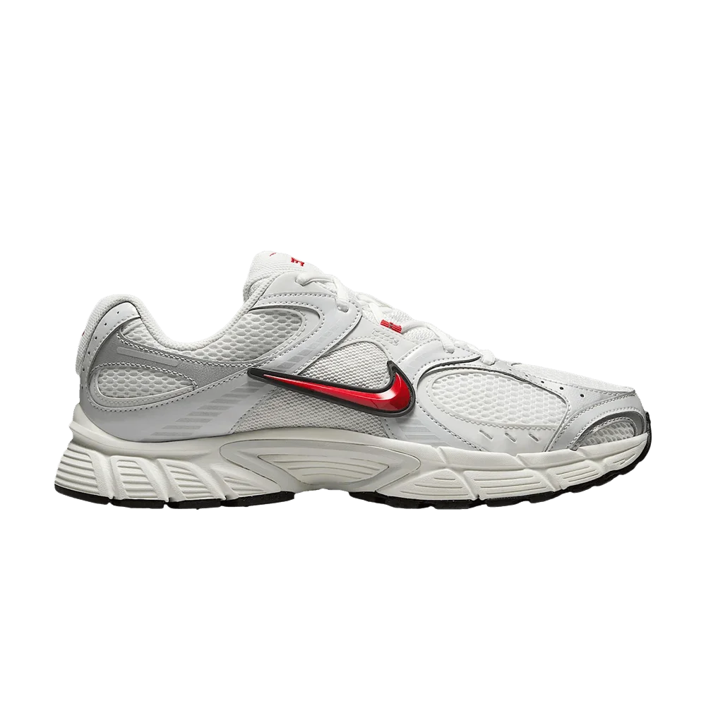 Krossovki-Nike-V5-RNR-White-Fire-Red