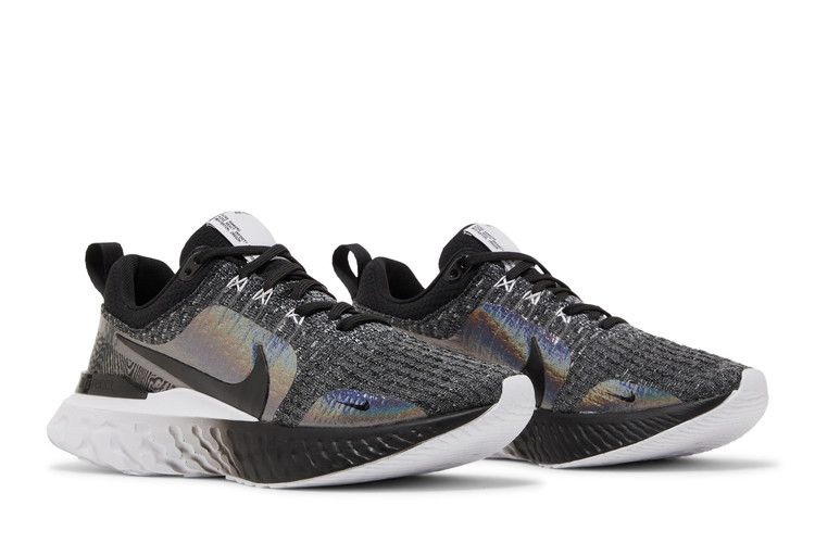 wmns-react-infinity-run-flyknit-3-premium-black-zebra-iridescent-dz3027-001_07