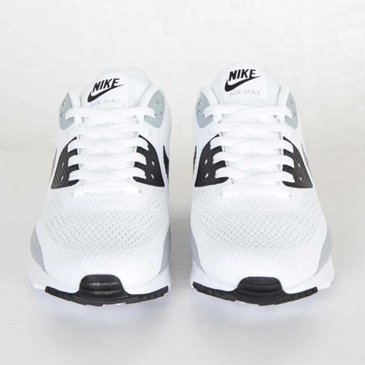 Krossovki-Nike-Air-Max-90-Ultra-Essential-1
