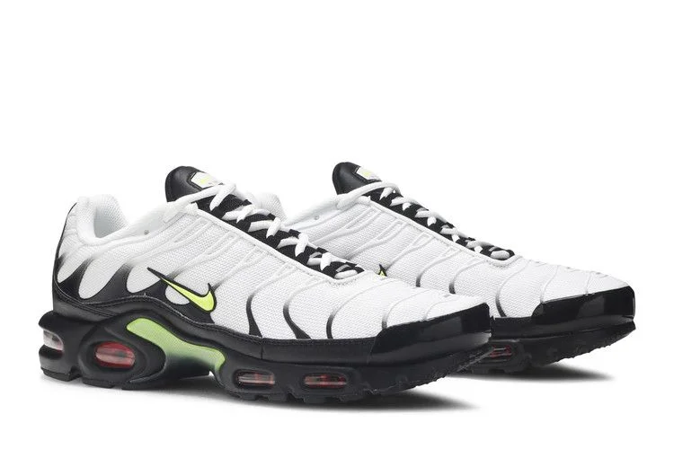 Krossovki-Nike-Air-Max-Plus-Black-Volt-7