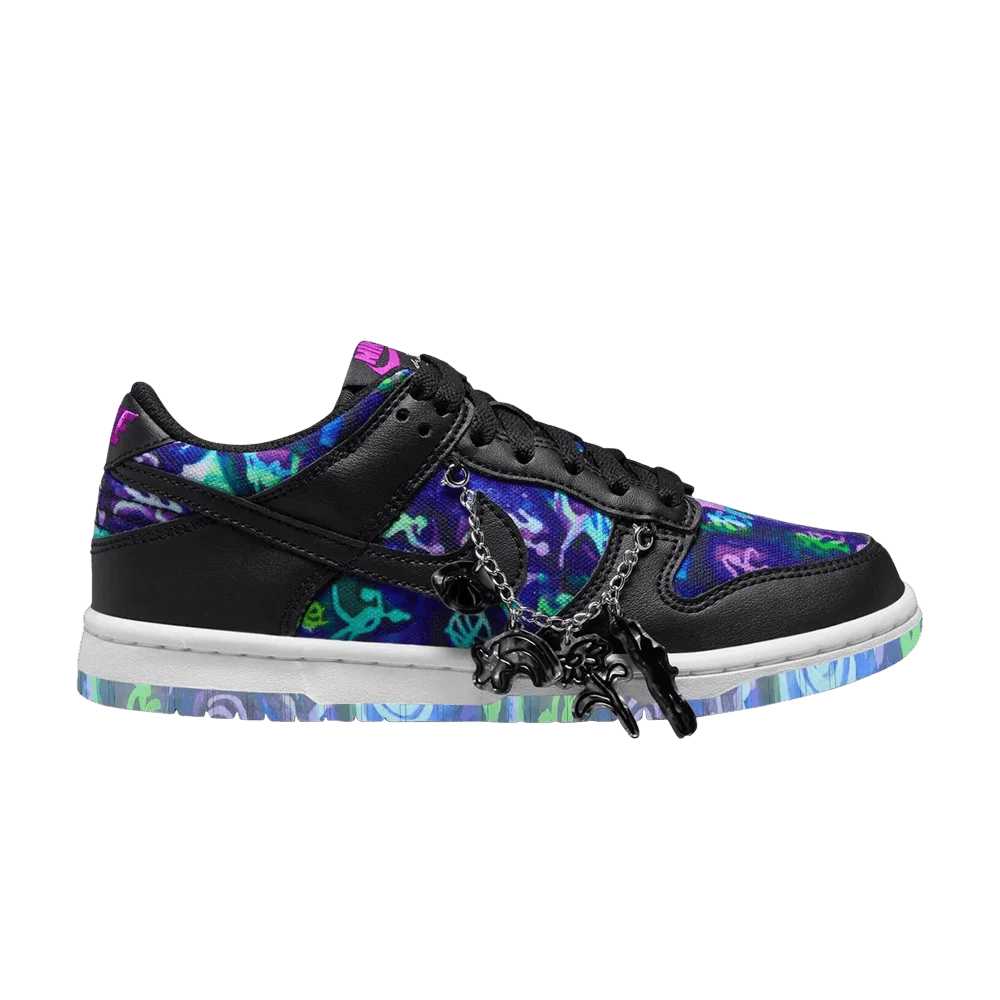 Krossovki-Andrea-Bergart-x-Nike-Dunk-Low-GS-Black-Vivid-Purple