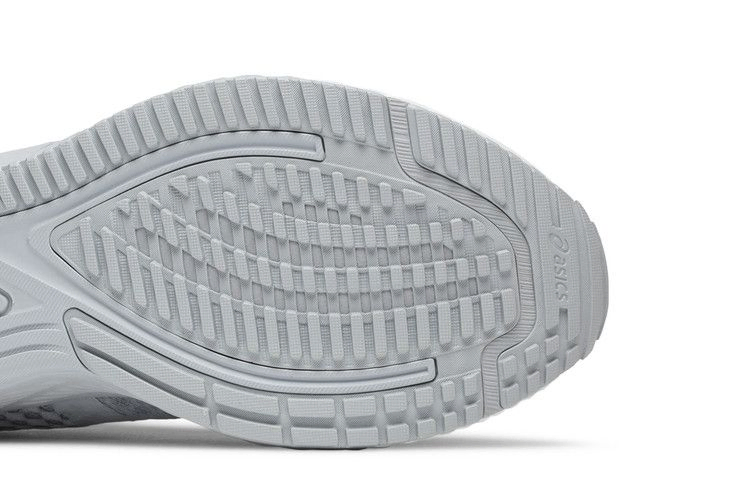 affix-works-x-gel-noosa-tri-12-piedmont-grey-1021a432-020_04