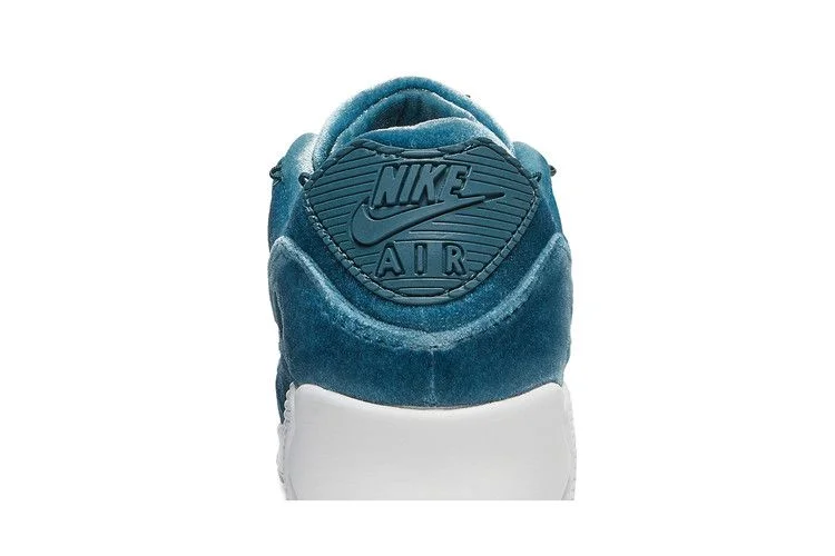 Кроссовки Nike Wmns Air Max 90 'Lucky Charms'