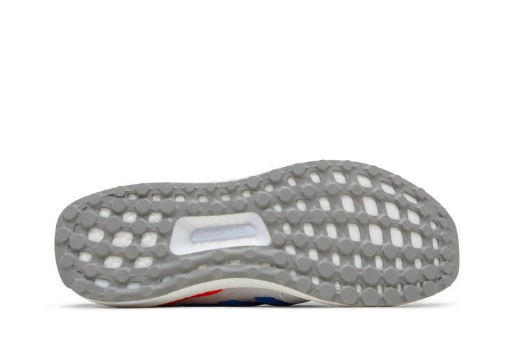 ultraboost-1-0-lcfp-white-bright-royal-ie8304_03