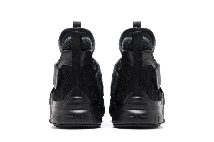 Krossovki-Nike-LeBron-Soldier-12-Dark-23-5
