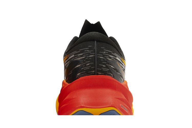 Кроссовки Asics Novablast 3 'Black Orange'