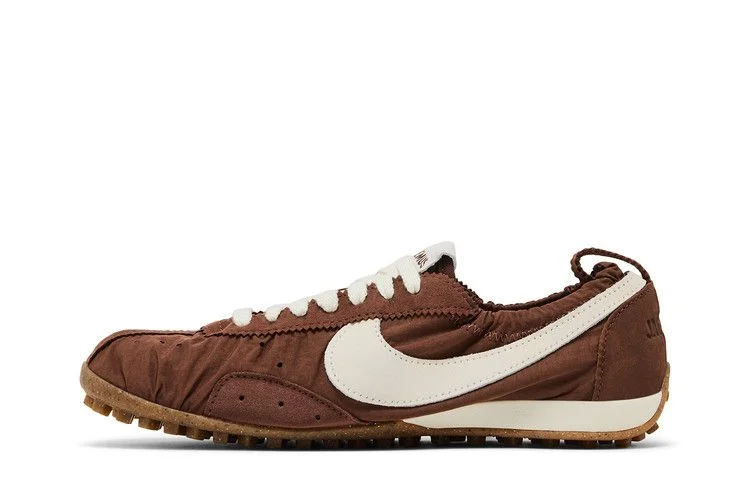 jacquemus-x-wmns-nike-moon-shoe-sp-fauna-brown-hv8547-200_3