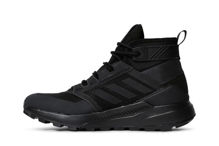 pharrell-x-terrex-trailmaker-mid-gtx-triple-black-gz8342_02