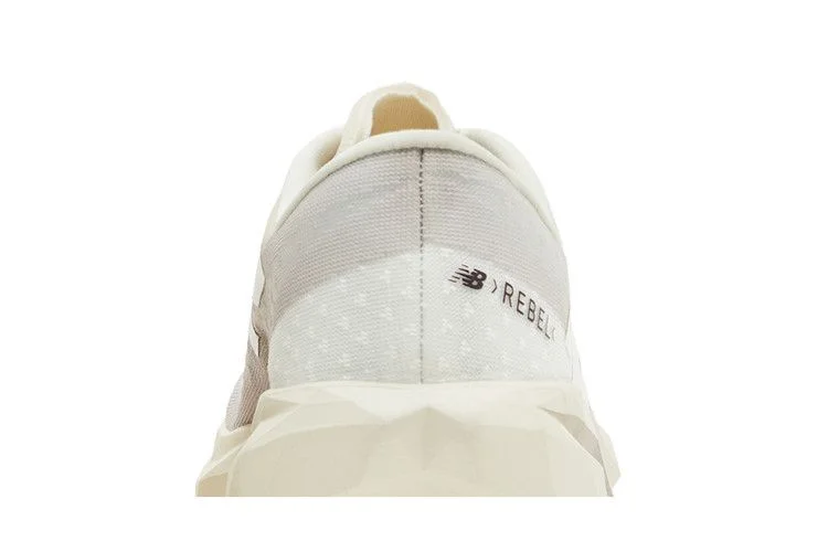 Кроссовки Sydney McLaughlin-Levrone x New Balance Wmns FuelCell Rebel v4 'Linen Moonrock'