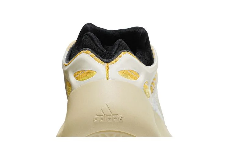 Кроссовки adidas Yeezy 700 V3 'Safflower'