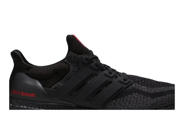 Кроссовки Adidas UltraBoost 'Black'