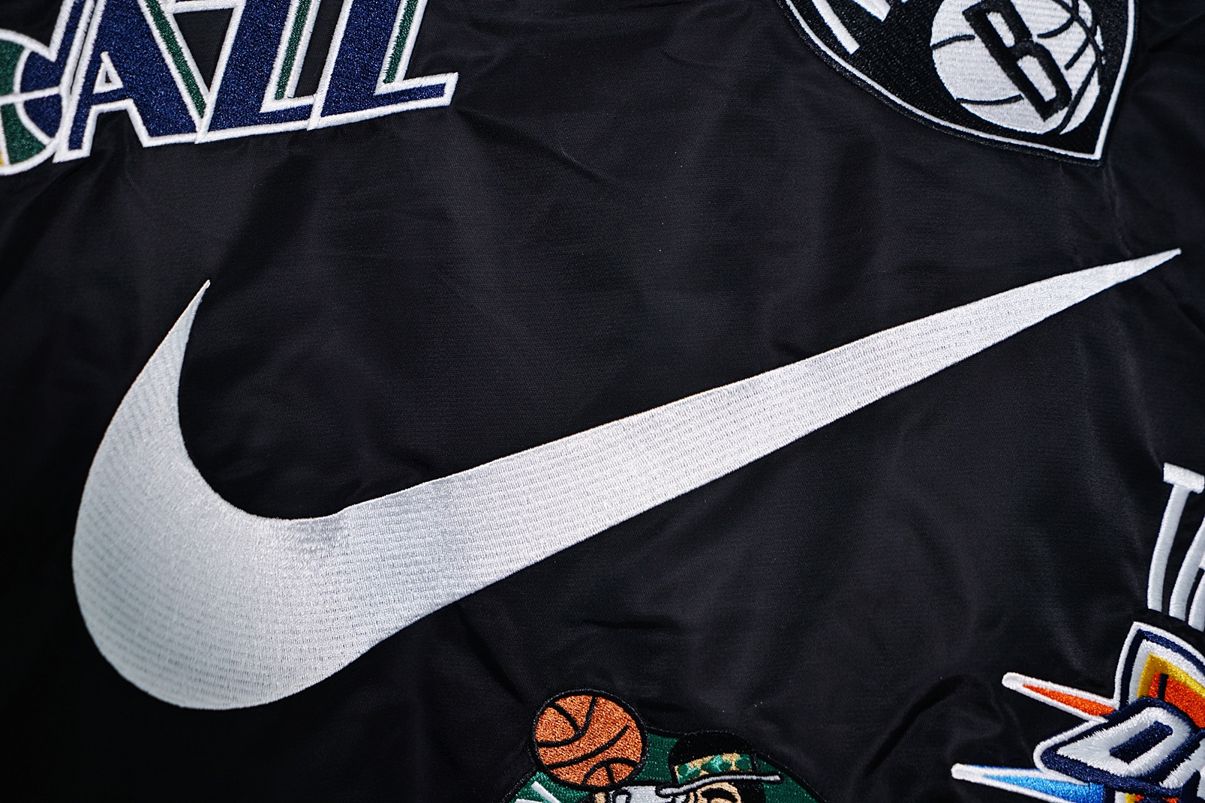 Supreme-Nike-NBA-Teams-Warm-Up-Jacket-Black-9