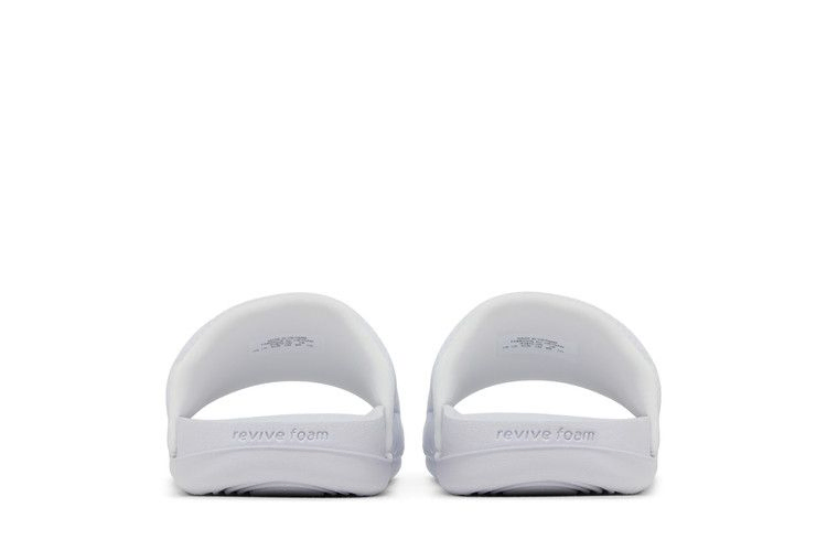 kobe-bryant-x-kawa-slide-triple-white-if2870-100_03-1