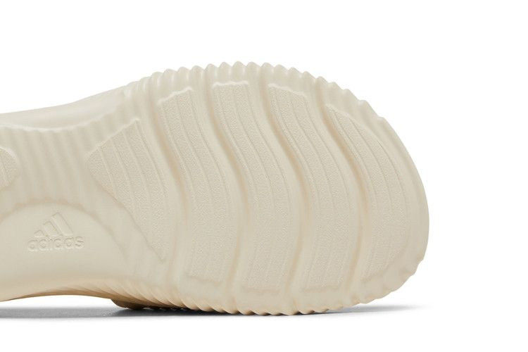 alphabounce-slide-wonder-white-sandy-beige-metallic-gy9418_04