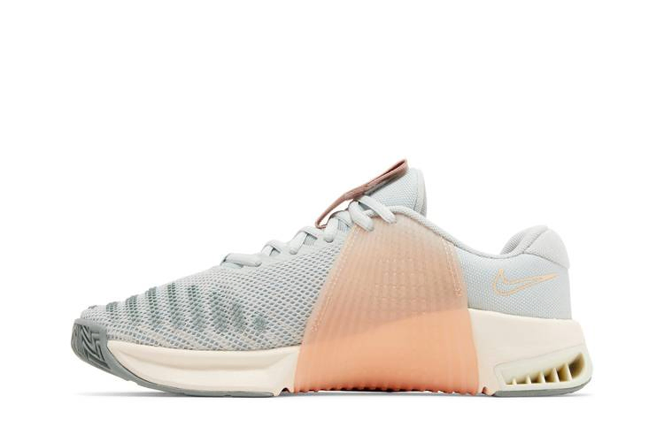 wmns-metcon-9-mica-green-guava-ice-dz2537-002_02