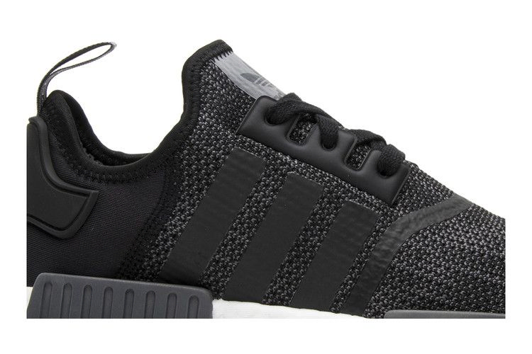 Кроссовки adidas NMD_R1 'Carbon'