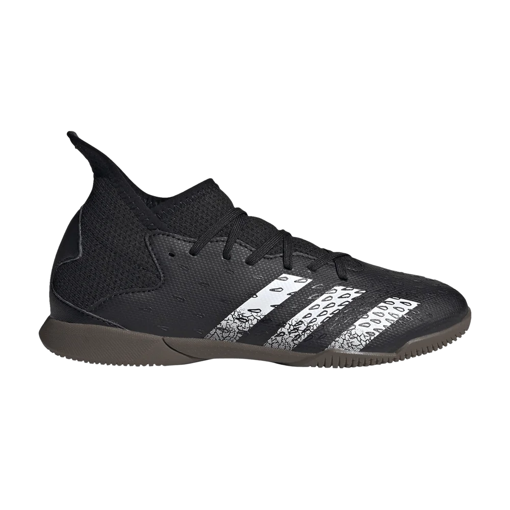 Krossovki-Adidas-Predator-Freak.3-J-Demonscale-Black-Gum